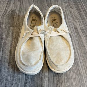 Hey dudes! Gold sparkle! Size 9! Used- good condition.